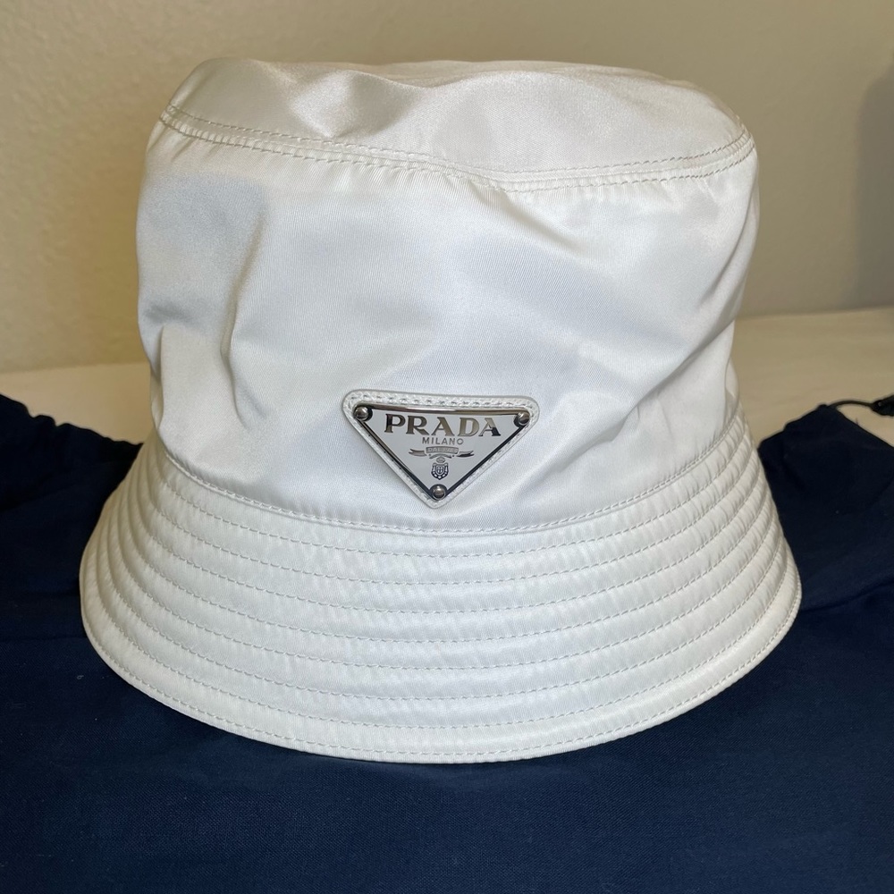 Like new! Auth Prada white Re-nylon bucket hat